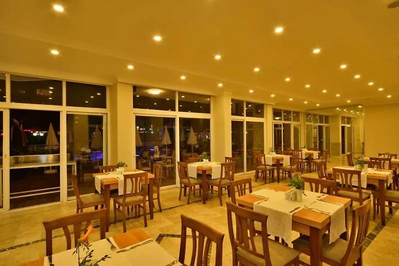 Dolphin Family Hotel 안탈리아